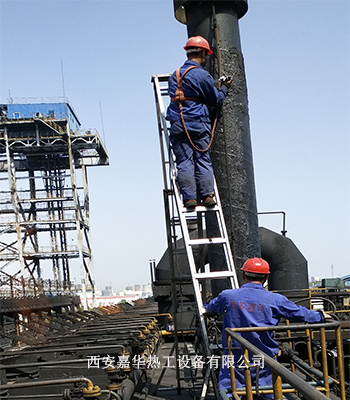 齊河某廠焦?fàn)t煤氣放散點(diǎn)火施工中